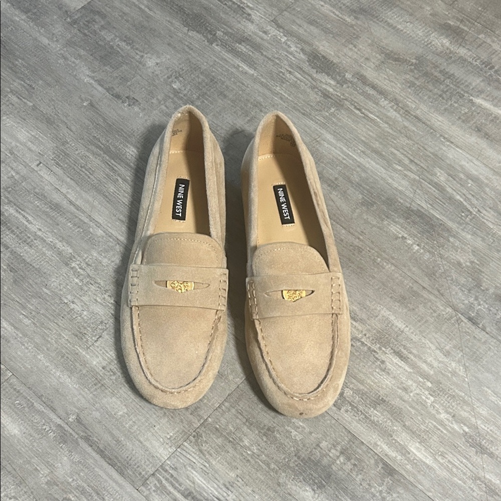 Nine West Beige Suede Penny Loafers Size 8.5  NWT